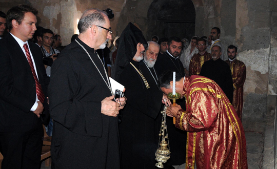 Akdamar Kilisesi'ndeki ayin balad 