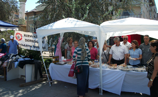 Mudanya'da cemevi yapm iin kermes dzenlendi