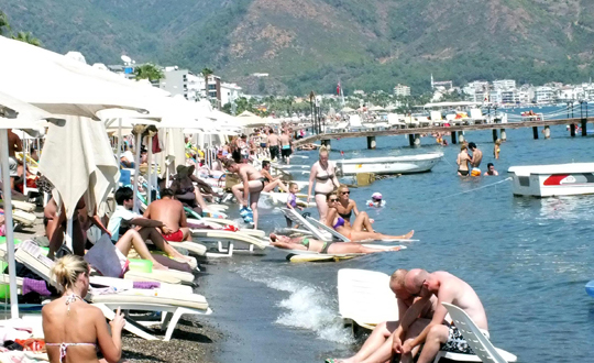 Marmaris'te plajlar tklm tklm