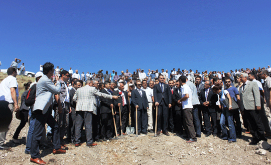 Kltr ve Turizm Bakan mer elik Adana'da