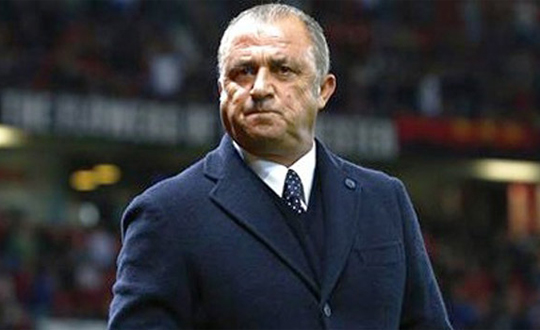 Terim'in ekibi de kovuldu