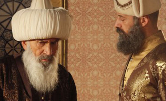 Tuncel Kurtiz iki hafta daha 'Muhteem Yzyl'da