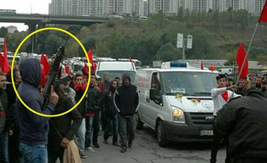 'Silahl cenaze'ye soruturma