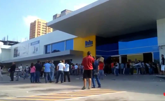 Venezuela'da hkmet eliyle 'black friday'