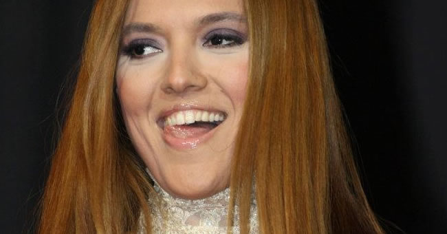 Demet Akaln, Emrah' tiye ald
