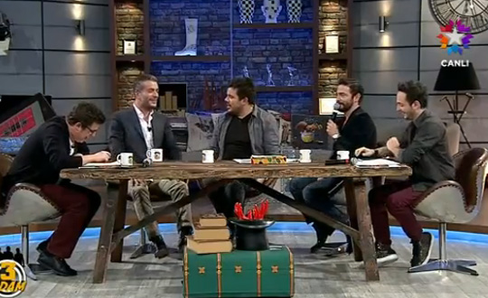 Ahmet Kural ve Murat Cemcir'den 3 Adam'da Entarisi Dm Dm Yar deti