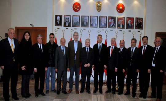 Birlik Vakf zmir ubesi, Vali Toprak Ziyaret Etti