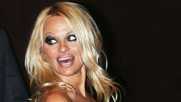 Pamela Anderson eski kocasyla evlendi