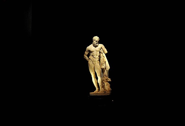 ''Yorgun Herakles''i yz binlerce kii ziyaret etti