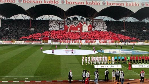 Samsunspor'dan duygulandran 3 boyutlu koreografi
