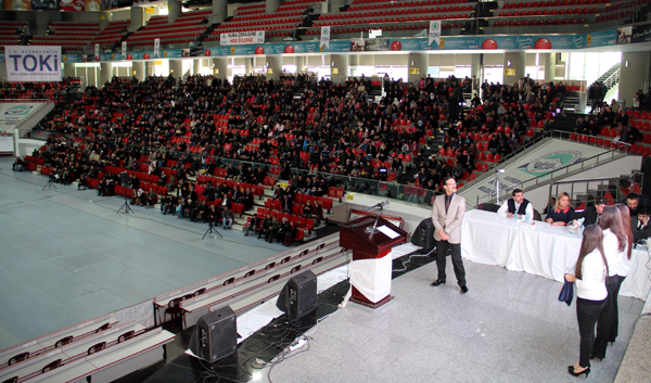 Kayseri'de Toki konut kuras ekildi