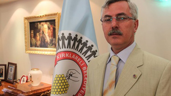 Krklareli'nin CHP'li Belediye Bakan Cavit alayan istifa etti