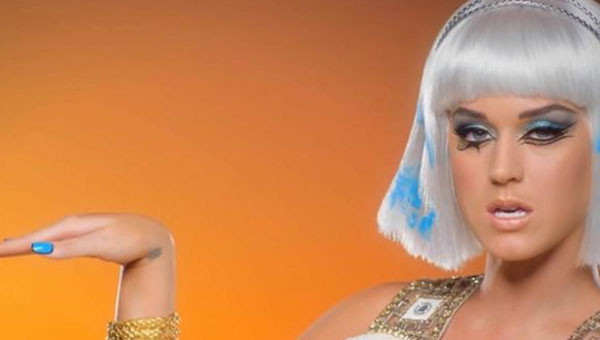 Katy Perry 'Kleopatra' oldu