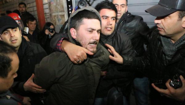 Taksim'de izinsiz gsteriye polis mdahalesi 