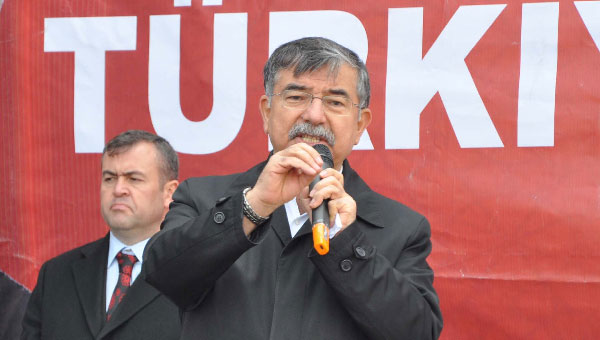 Bakan smet Ylmaz: 'Alevi de, Krt de birinci snf insan!'