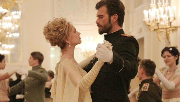 Kurt Seyit ve ura oyuncular stanbul'a dnd!
