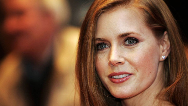 Amy Adams 'Story of Your Life' iin grmelere balad
