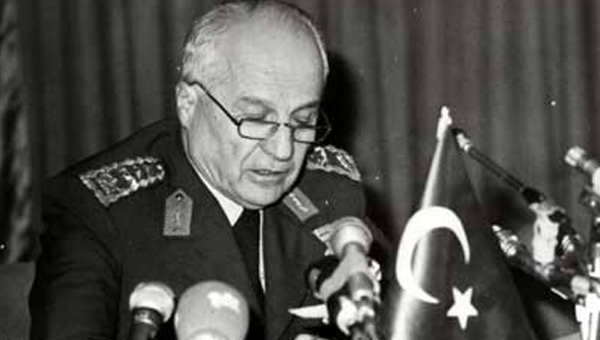 Kenan Evren ld m? Twitter'da ok iddia!