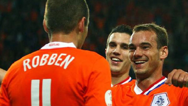 Robben'den tokat gibi Sneijder cevab!