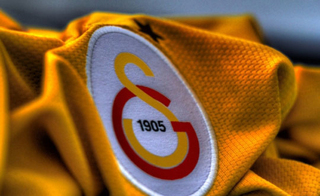 Galatasaray' kartran Candan Eretin fotoraf