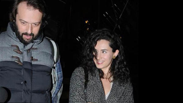Hande Doğandemir ve Okan Yalabık birlikte görüntülendi!