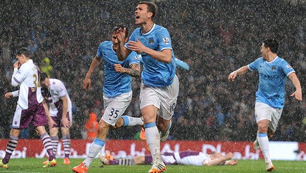 Premier Lig'de ampiyonluk son haftaya kald