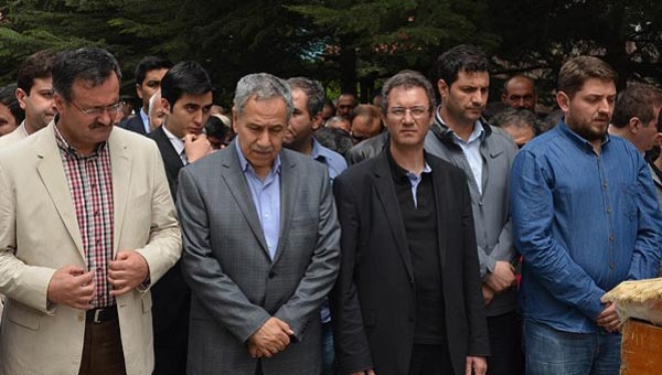 Arn'n dnr vefat etti