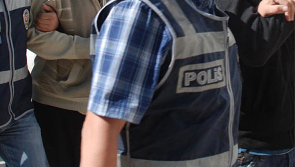 Krmz k infaznda tutuklama!