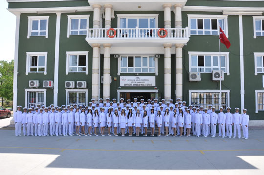 Denizcilik Anadolu Meslek Lisesi Gverte Blm'nde Mezuniyet Cokusu 