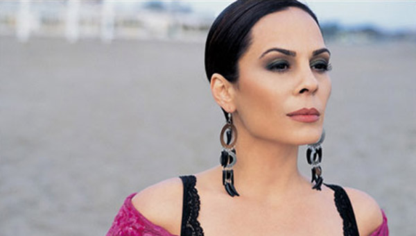 Demet Sarolu'ndan skandal ID tweeti