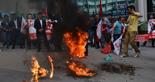 HEPAR'l bakan PKK bayra yerine kendini yakt