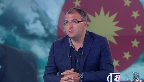 Cem Kk'ten Radikal gazetesi hakknda fla iddia