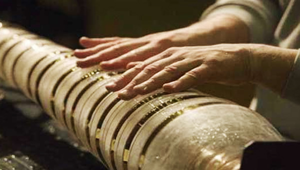 Cam Armonika'nn (glass harmonica) sesi insan deli ediyor