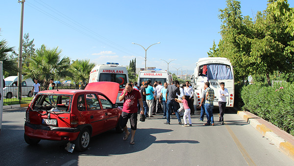 Denizli'de zincirleme trafik kazas: 8 yaral