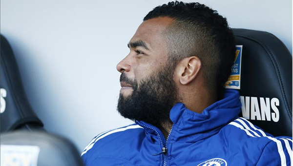 Ashley Cole Roma'ya 2 y�ll�k imzay� att