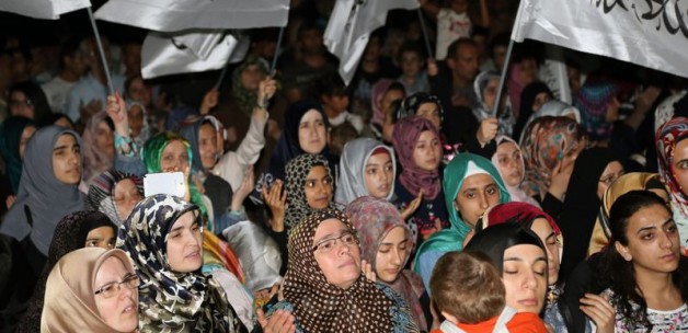 AGD'den Ayasofya'da srail protestosu