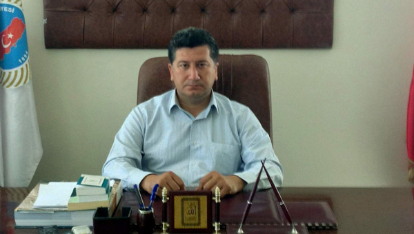Belediye Bakan MHP'den Erdoan iin istifa etti