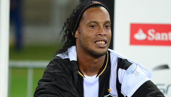 Ronaldinho kayplara kart