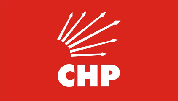 CHP'li Bakan istifa edip AK Parti'ye geti