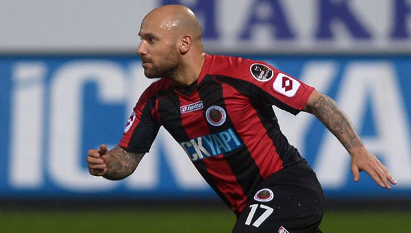 Hurut Meri Adana Demirspor'da!