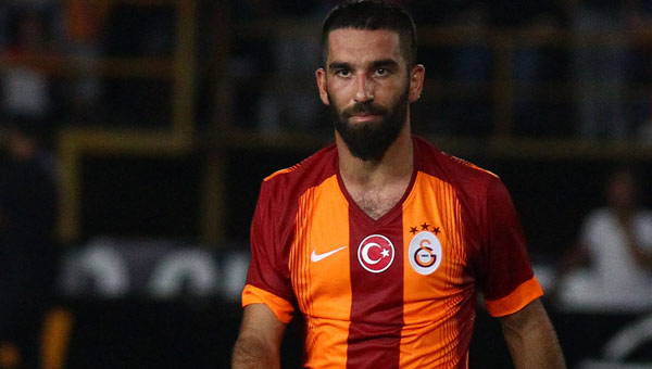 Galatasaray'dan heyecanlandran Arda Turan aklamas!