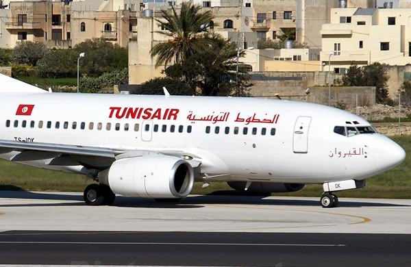 Tunus ve Msr tm Libya uularn iptal etti.
