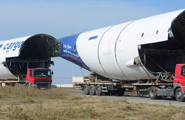 MNG'nin A300' restorant oluyor.