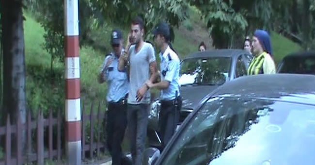 Kreşte bıçaklı saldırgan paniği