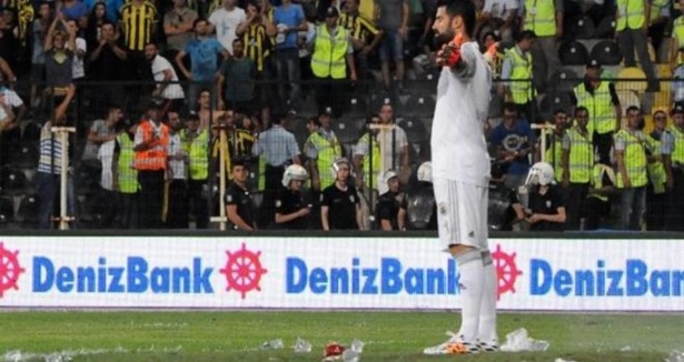 Volkan Demirel'e 'Ay' dediler!
