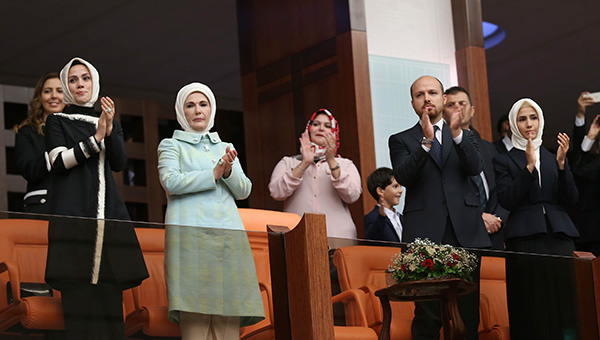 Hayrnnisa Gl yemin trenini izleyememiti!