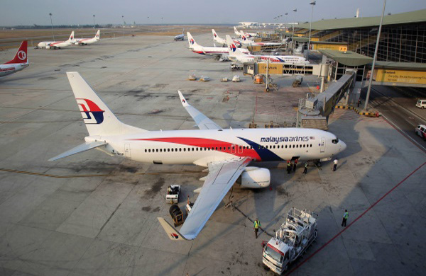 Malezya Havayollar alanlarda tek tek sitifa ediyor.