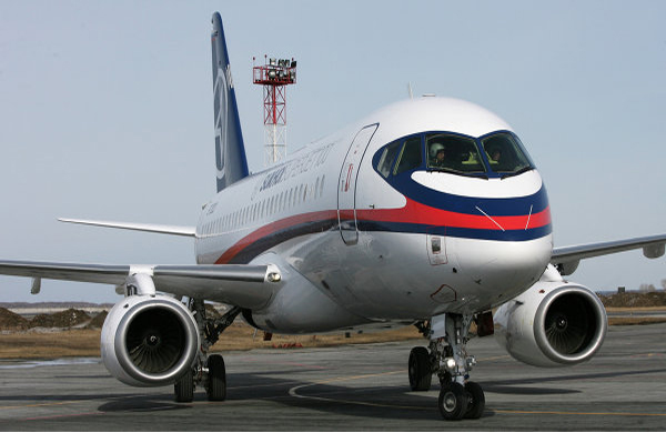 Endonezya ve Laos, Rusya'dan Sukhoi Superjet 100 alacak.