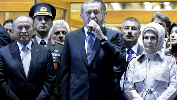 Cumhurbakan Erdoan'a stanbul'da cokulu karlama