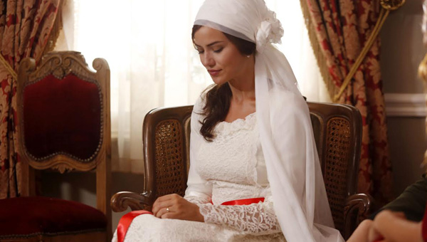 Kurt Seyit ve ura stanbuldan Fahriye Evcen'li tantm!